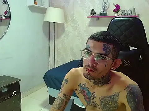 boy tatto777 online show from 24, 9, 2025