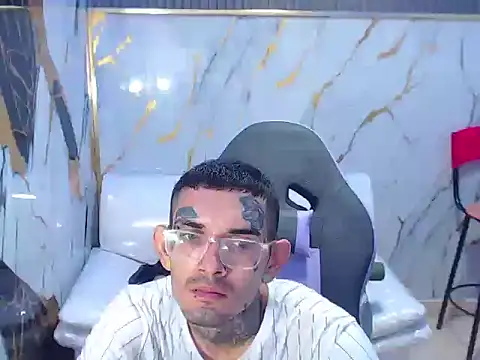 boy tatto777 online show from 22, 9, 2025