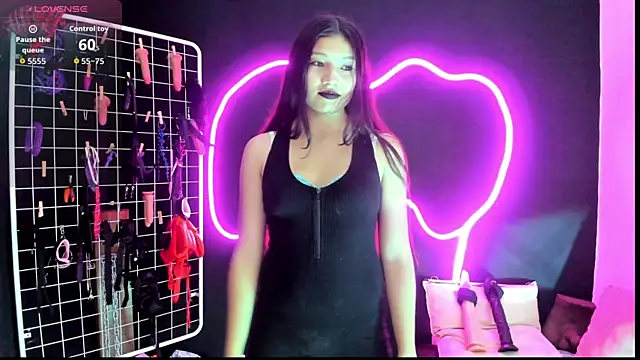 Snapshot of Mistress_Megan_BDSM chatting on 25, 10, 2025 Mistress Megan BDSM online show from 25, 10, 2025