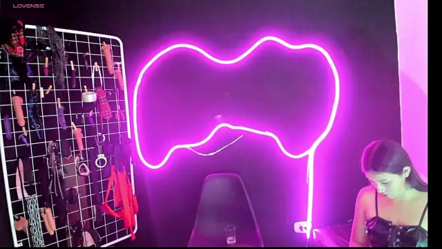 Snapshot of Mistress_Megan_BDSM chatting on 14, 11, 2025 Mistress Megan BDSM online show from 14, 11, 2025