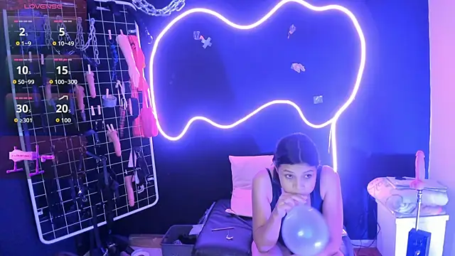 Snapshot of Mistress_Megan_BDSM chatting on 6, 10, 2025 Mistress Megan BDSM online show from 6, 10, 2025