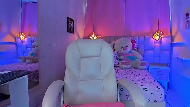 vagaro  online show from 28, 11, 2025