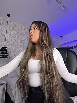 EMILIIA RICHTER   online show from 17, 2, 2026