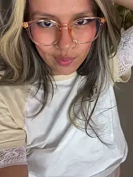 EMILIIA RICHTER   online show from 25, 9, 2025