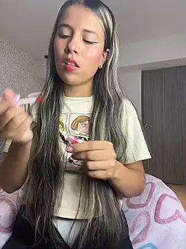 EMILIIA RICHTER   online show from 11, 11, 2025