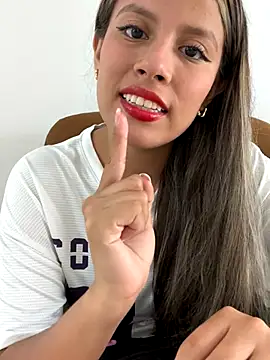 EMILIIA RICHTER   online show from 9, 10, 2025