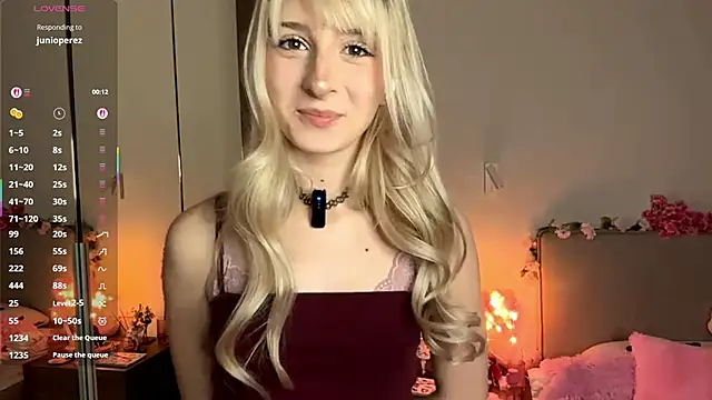 FridaAaberg online show from 18, 12, 2025