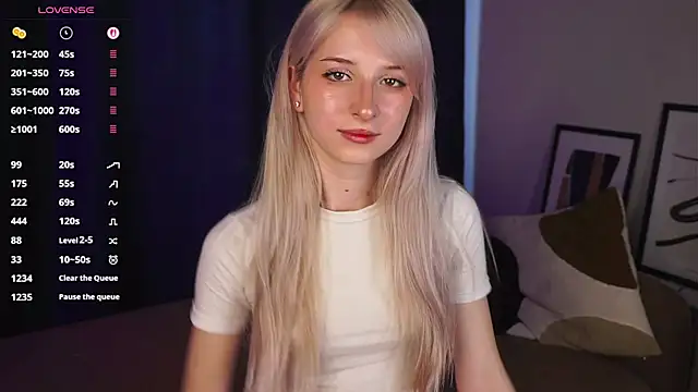 FridaAaberg online show from 26, 9, 2025