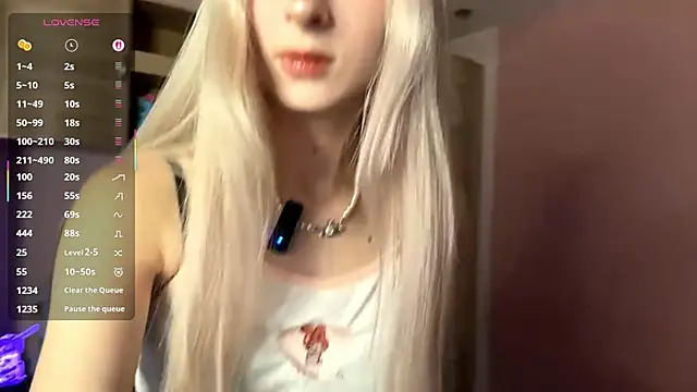 FridaAaberg online show from 16, 10, 2025