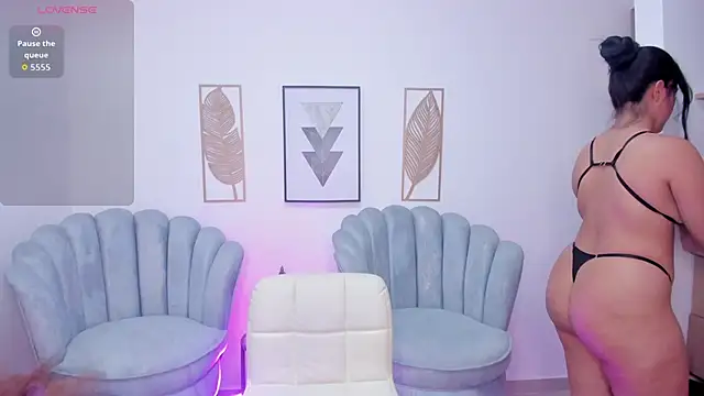 Snapshot of Mila_blaze chatting on 19, 10, 2025 Mila blaze online show from 19, 10, 2025