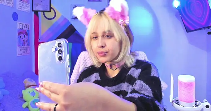 NekoWaifu online show from 9, 11, 2025