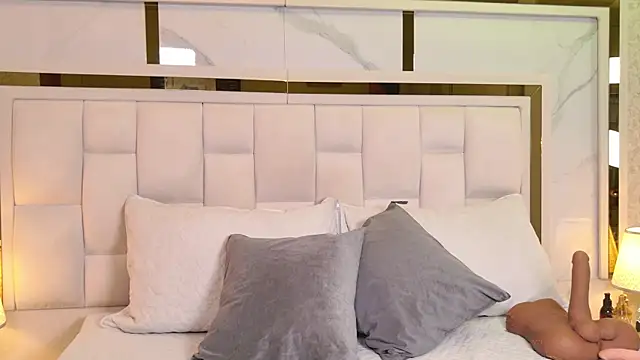 paulina cano online show from 2, 12, 2025