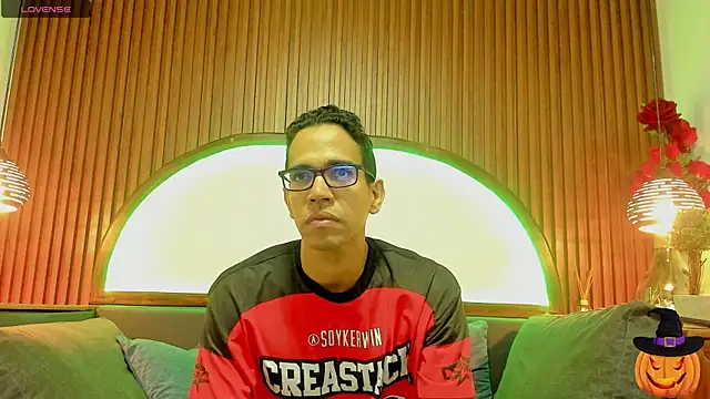 Snapshot of JacobDraven chatting on 28, 10, 2025 JacobDraven online show from 28, 10, 2025