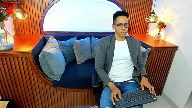 Snapshot of JacobDraven chatting on 8, 11, 2025 JacobDraven online show from 8, 11, 2025