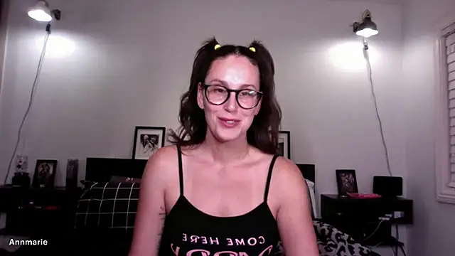 Snapshot of annmarieferrara chatting on 25, 3, 2026 annmarieferrara online show from 25, 3, 2026