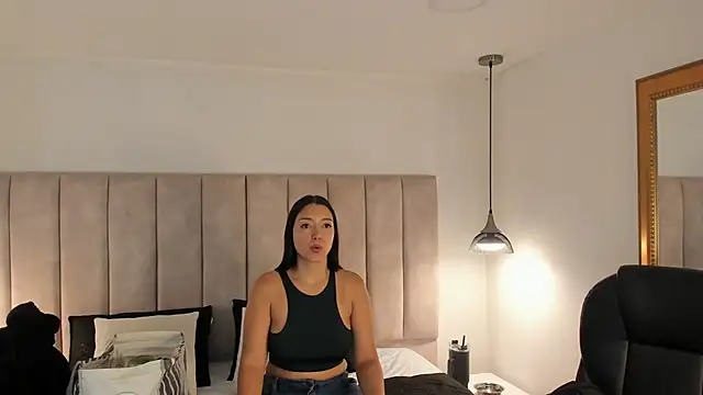 Megan-8 online show from 5, 4, 2026