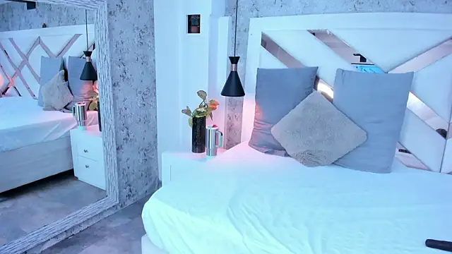 Megan-8 online show from 14, 10, 2025