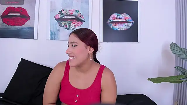 Girls inlove online show from 6, 10, 2025