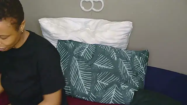 Serafynn online show from 4, 10, 2025