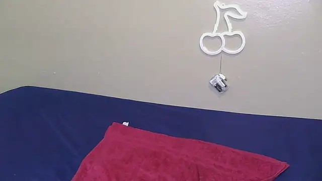 Serafynn online show from 6, 11, 2025