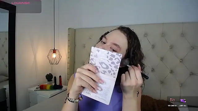 bycandy  online show from 17, 11, 2025