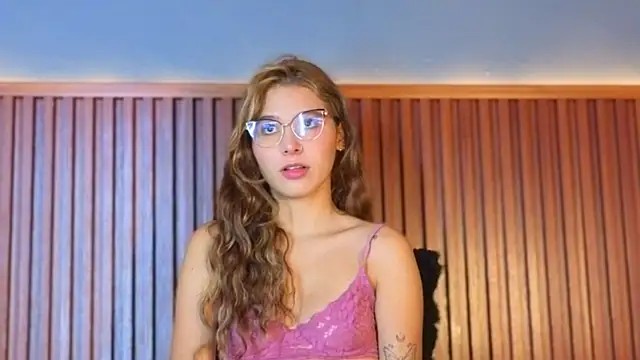 VictoriaSpark online show from 28, 9, 2025