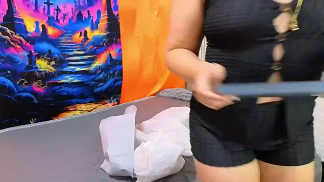 sofiagutierrez   online show from 10, 10, 2025