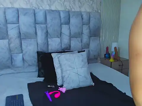 sofiagutierrez   online show from 3, 10, 2025