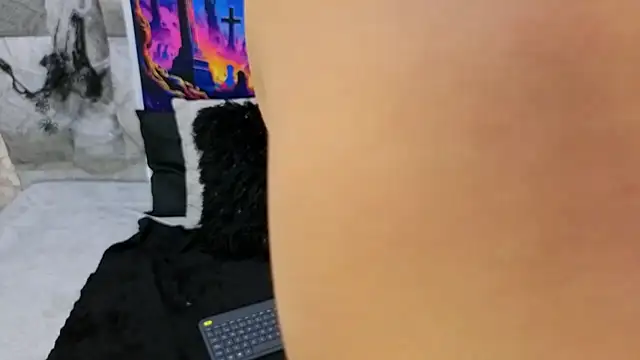 sofiagutierrez   online show from 28, 10, 2025