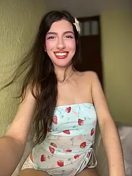 Snapshot of Emily-hottson chatting on 20, 6, 2026 Emily-hottson online show from 20, 6, 2026