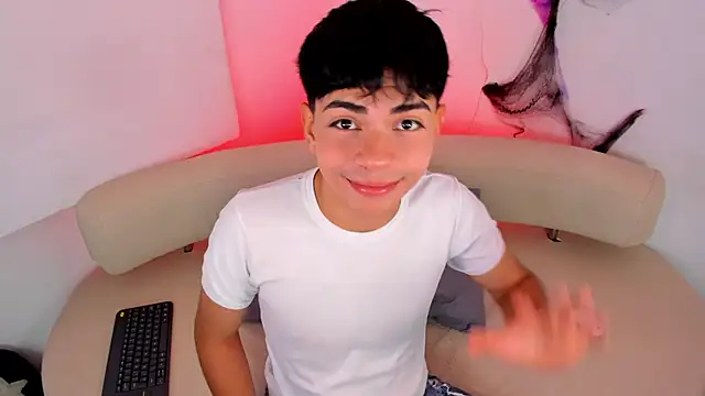 Peter chase online show from 17, 10, 2025