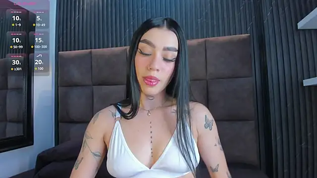 Scarlet  Jones  online show from 26, 5, 2026