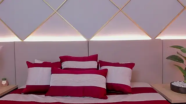 SophieeMills online show from 9, 1, 2026