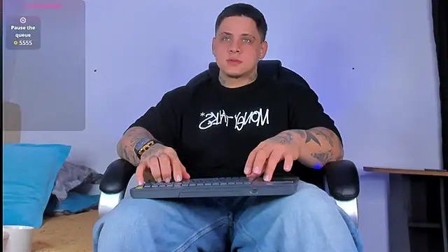 denis munera online show from 13, 10, 2025