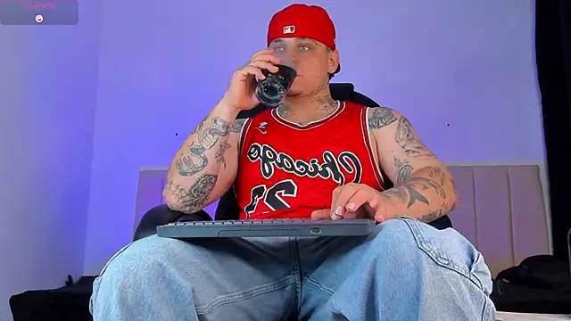 denis munera online show from 28, 11, 2025