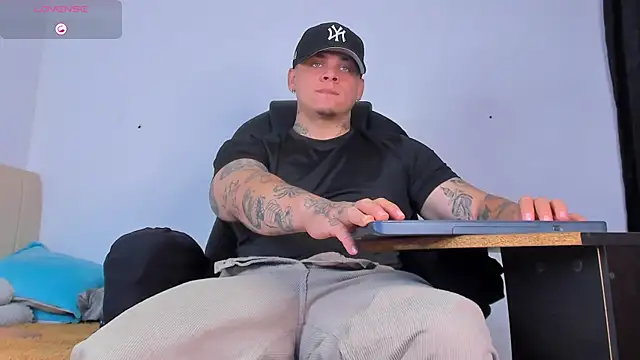 denis munera online show from 3, 10, 2025