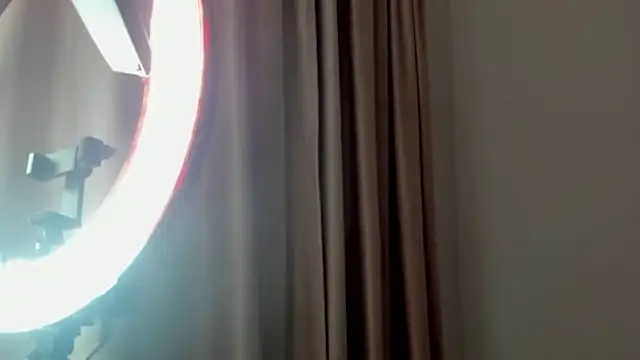 Biscuit oliva online show from 23, 9, 2025