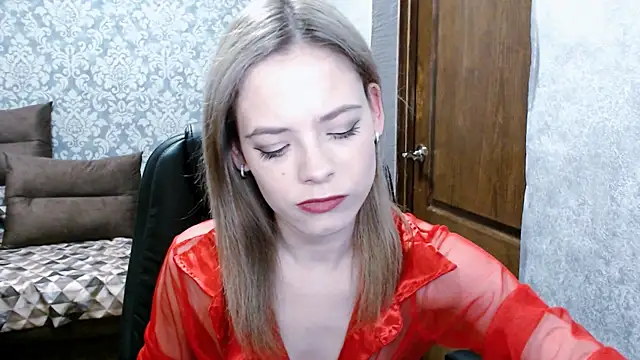 Kate  Loves online show from 4, 4, 2026