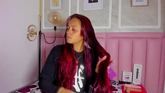 HoollyHendrix online show from 16, 1, 2026