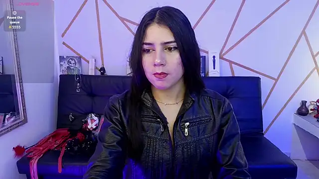 ilayra smith online show from 10, 11, 2025