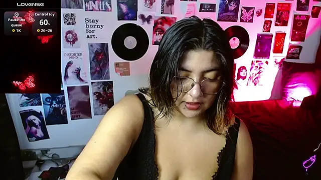 Roxy f w online show from 10, 4, 2026