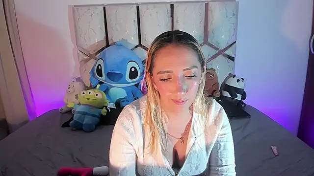 Snapshot of Isa_klein chatting on 7, 7, 2026 Isa klein online show from 7, 7, 2026