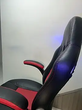 Isa klein online show from 11, 11, 2025