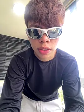 Zacktorres  online show from 1, 12, 2025