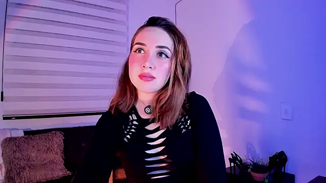 SarahCastillo  online show from 8, 10, 2025