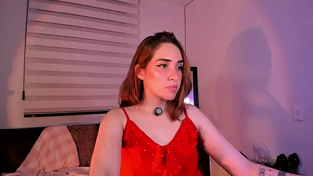 SarahCastillo  online show from 13, 10, 2025