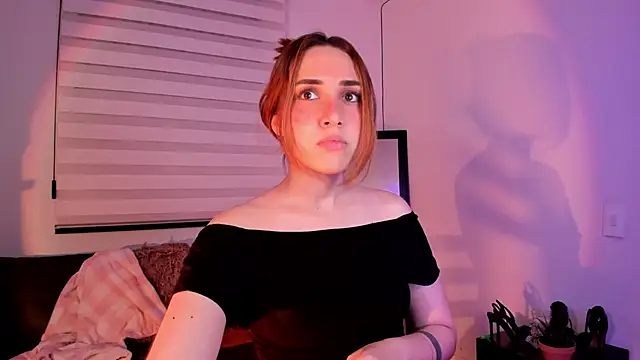 SarahCastillo  online show from 19, 10, 2025