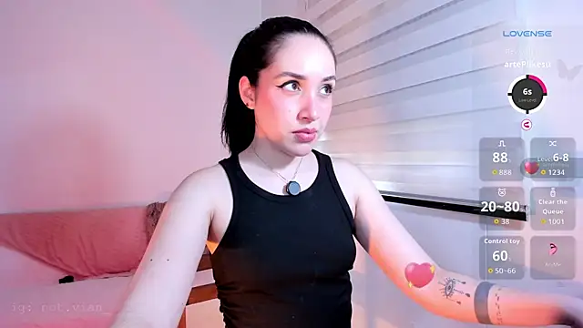 SarahCastillo  online show from 12, 2, 2026