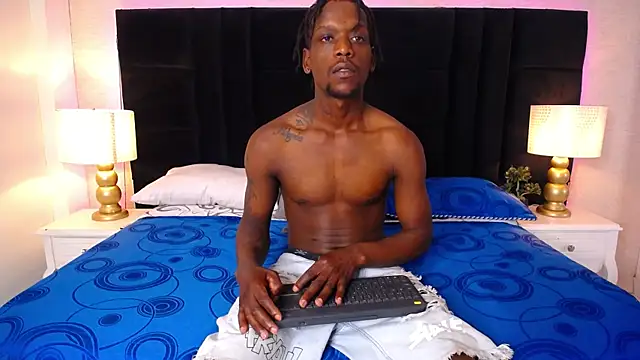 Snapshot of SkylerBigxxx chatting on 9, 5, 2026 SkylerBigxxx online show from 9, 5, 2026