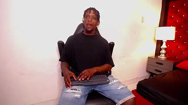 SkylerBigxxx online show from 5, 11, 2025